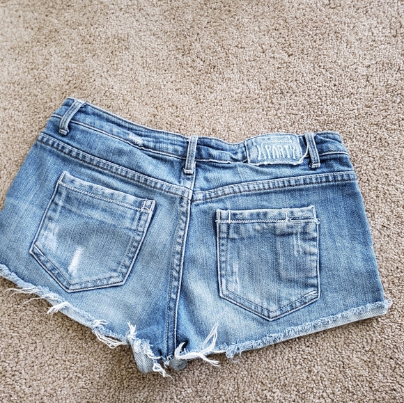 T-Party denim shorts - Picture 2 of 3